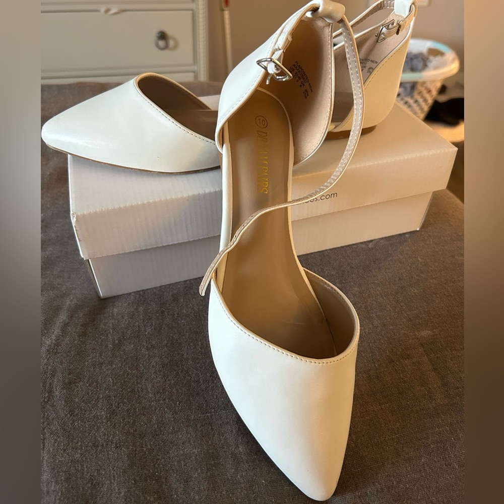 Elegant White Women's Flat Shoes